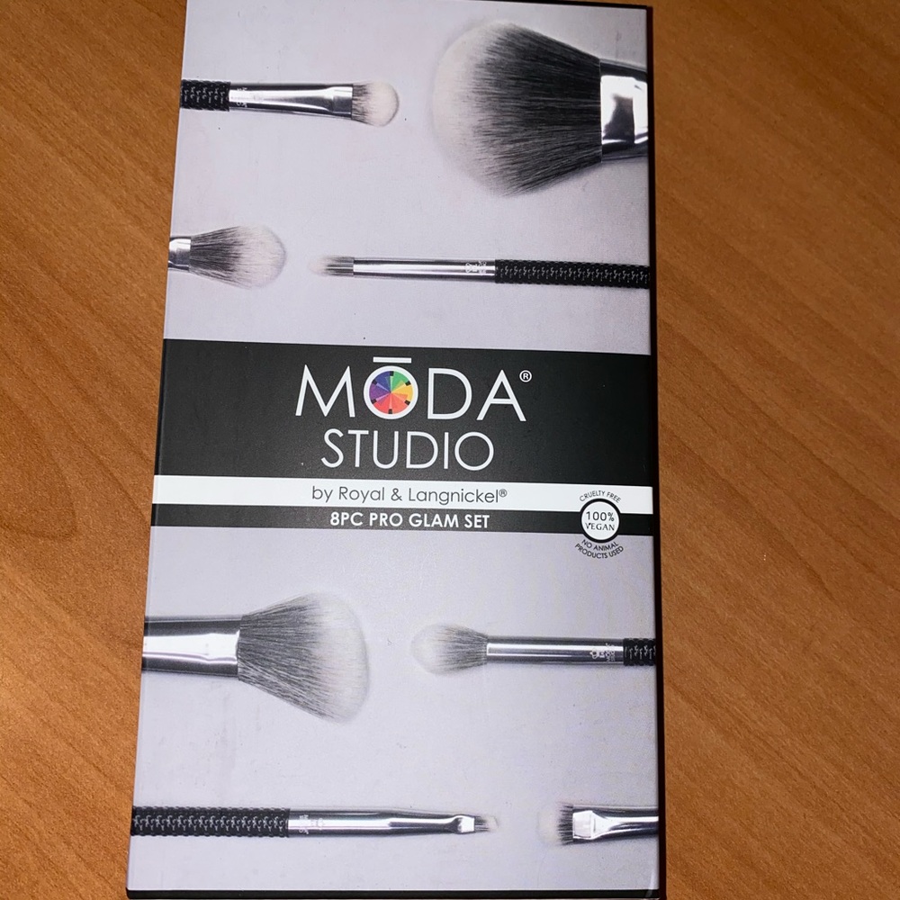 Moda Studio 8 Piece Brush Set